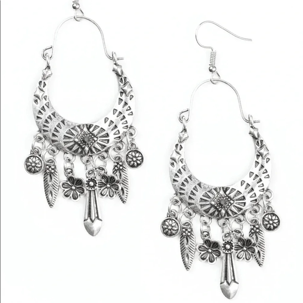 Nature Escape Silver Dangle Earrings - Picture 2 of 2